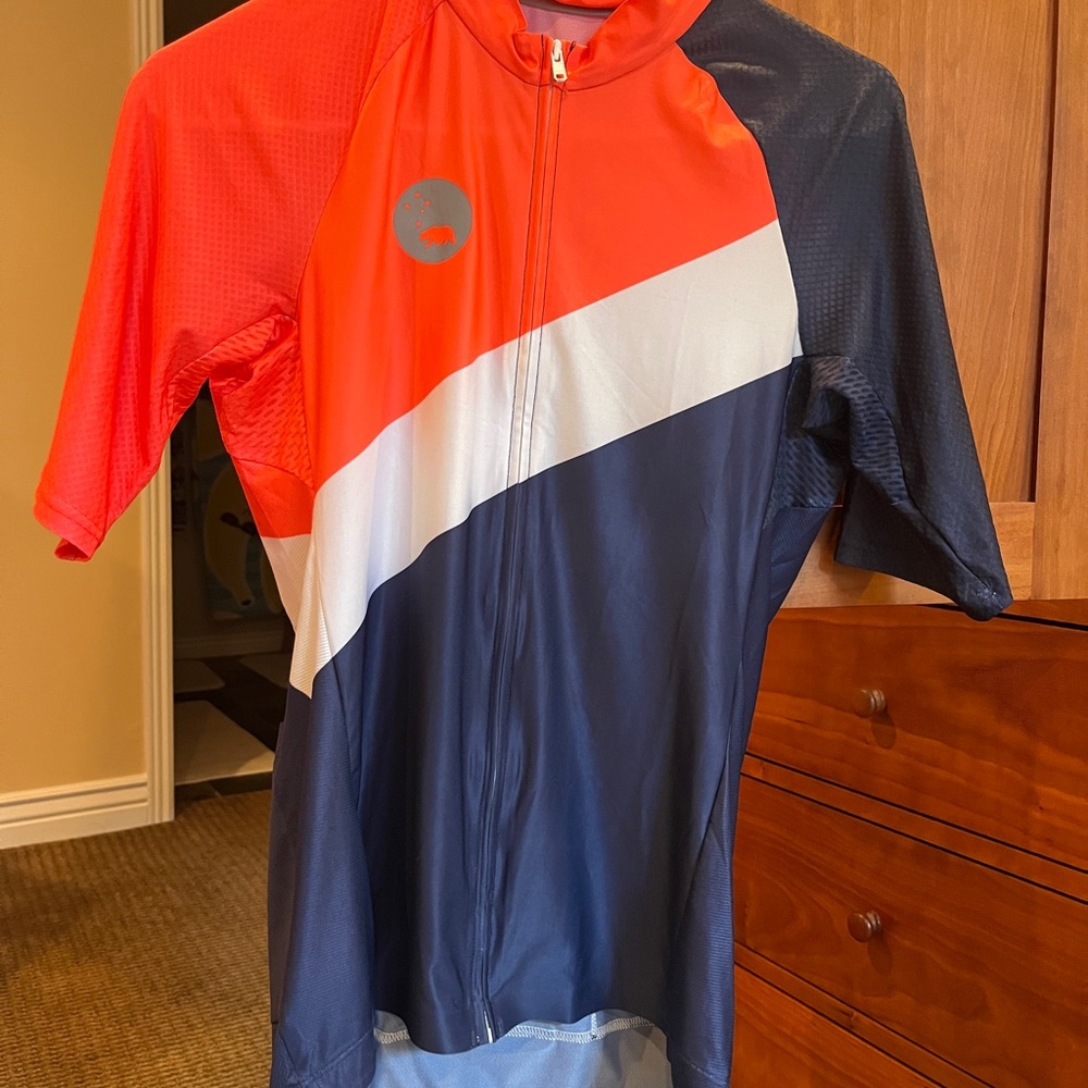💙WYN Republic quick dry triathlon Jersey. Ventilated Pockets Youth LG💙